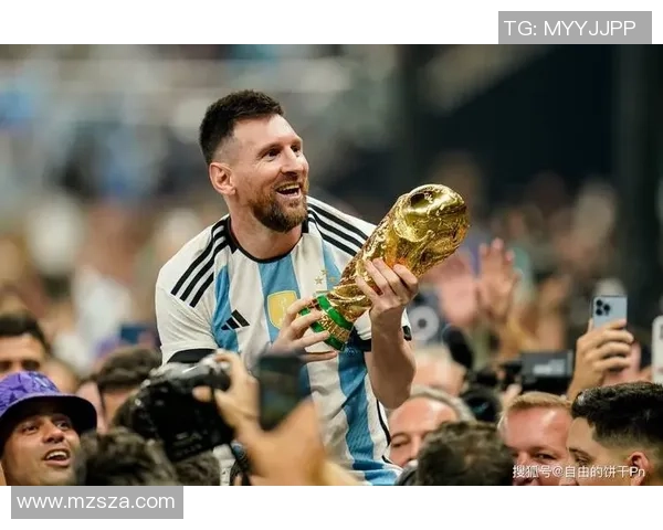 独一档的足球明星：从梅西到C罗如何定义现代足坛的巅峰与传奇